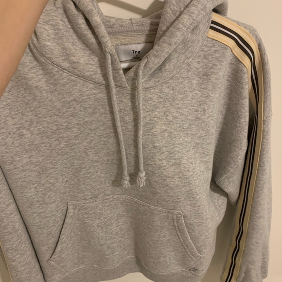 Tna cropped hoodie small stain on hood - Picture 3 of 4
